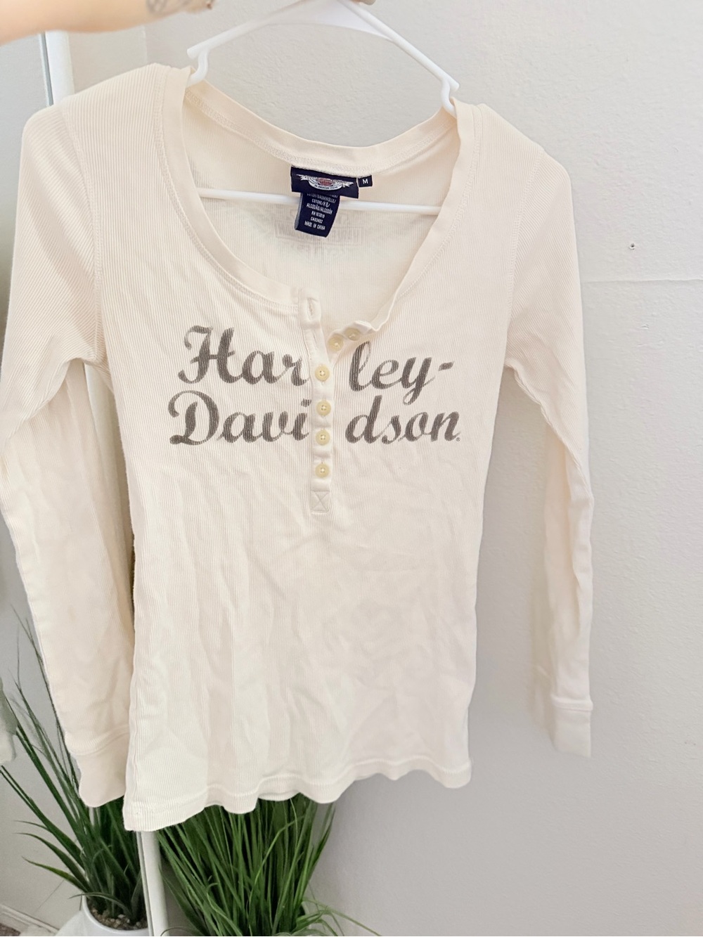 Harley-Davidson White Ribbed Henley with Black Logo Tag